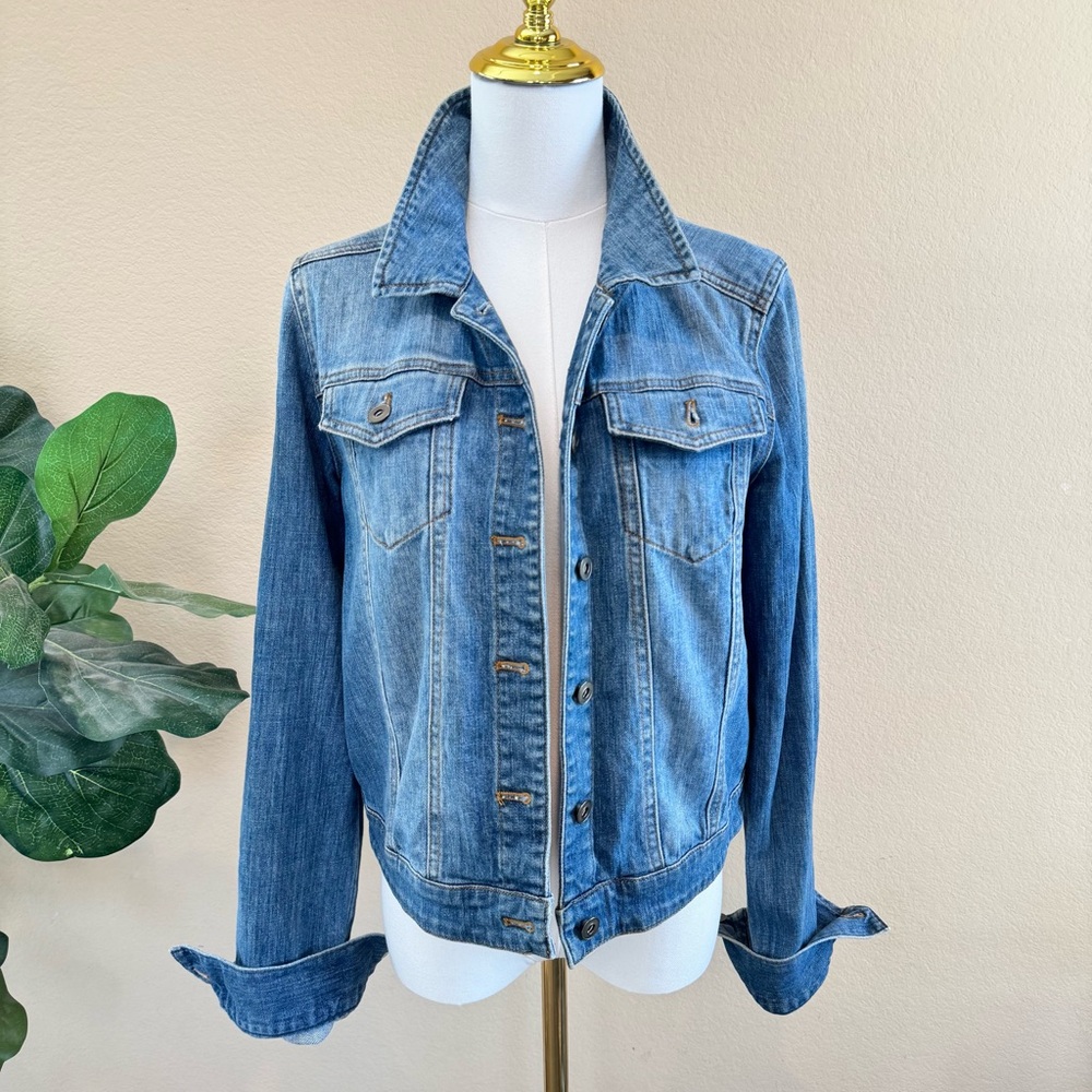 BP Classic Trucker Denim Jean Jacket Women’s Large Blue Wash Stretch